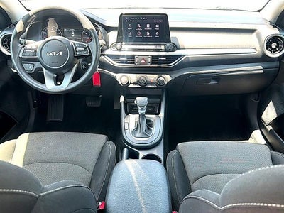 2024 Kia Forte LXS IVT