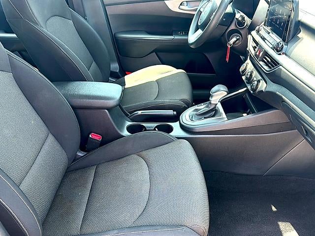 2024 Kia Forte LXS IVT