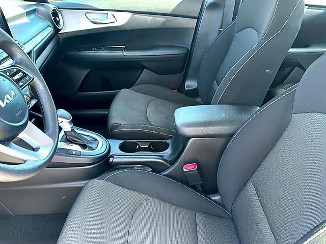 2024 Kia Forte LXS IVT