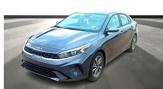 2023 Kia Forte LXS IVT