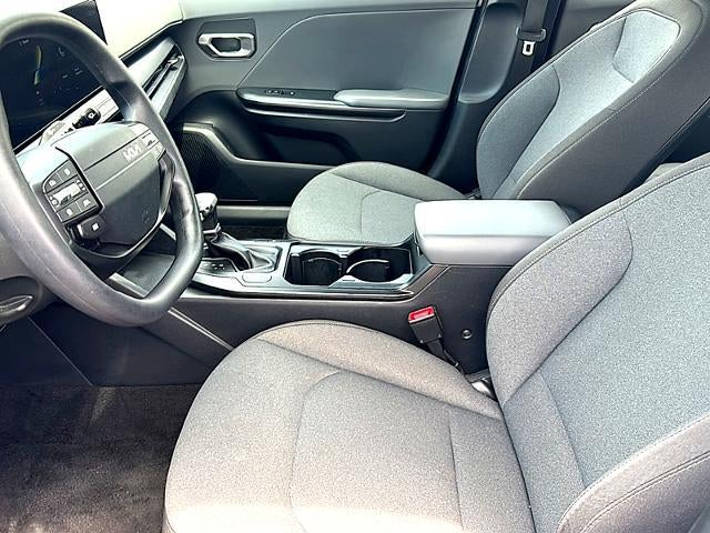 2025 Kia K4 LXS FWD