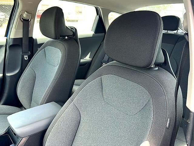 2025 Kia K4 LXS FWD