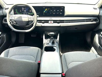 2025 Kia K4 LXS FWD