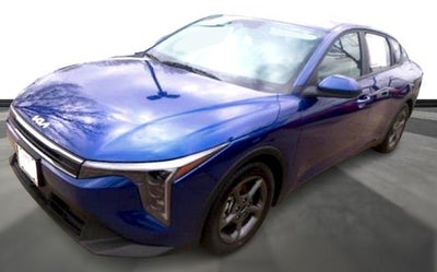 2025 Kia K4 LXS FWD