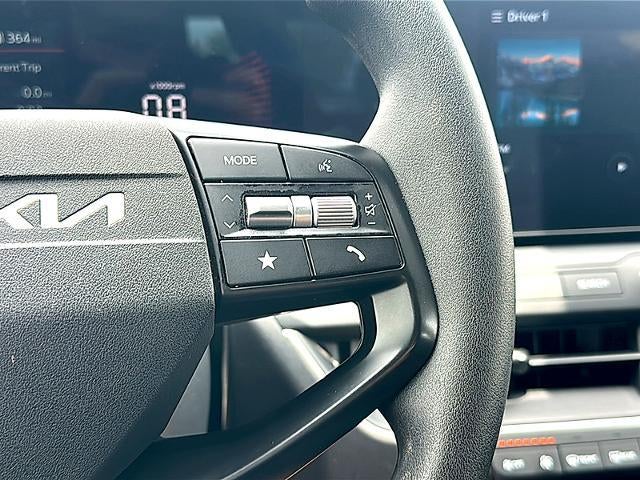 2025 Kia K4 LXS FWD