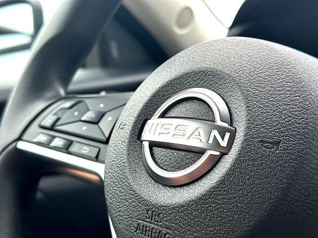 2025 Nissan Sentra SV CVT