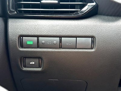 2025 Nissan Sentra SV CVT