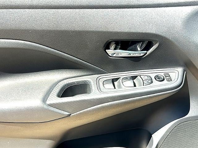 2025 Nissan Versa SV CVT