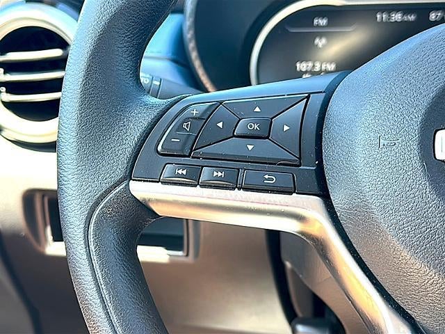 2025 Nissan Versa SV CVT