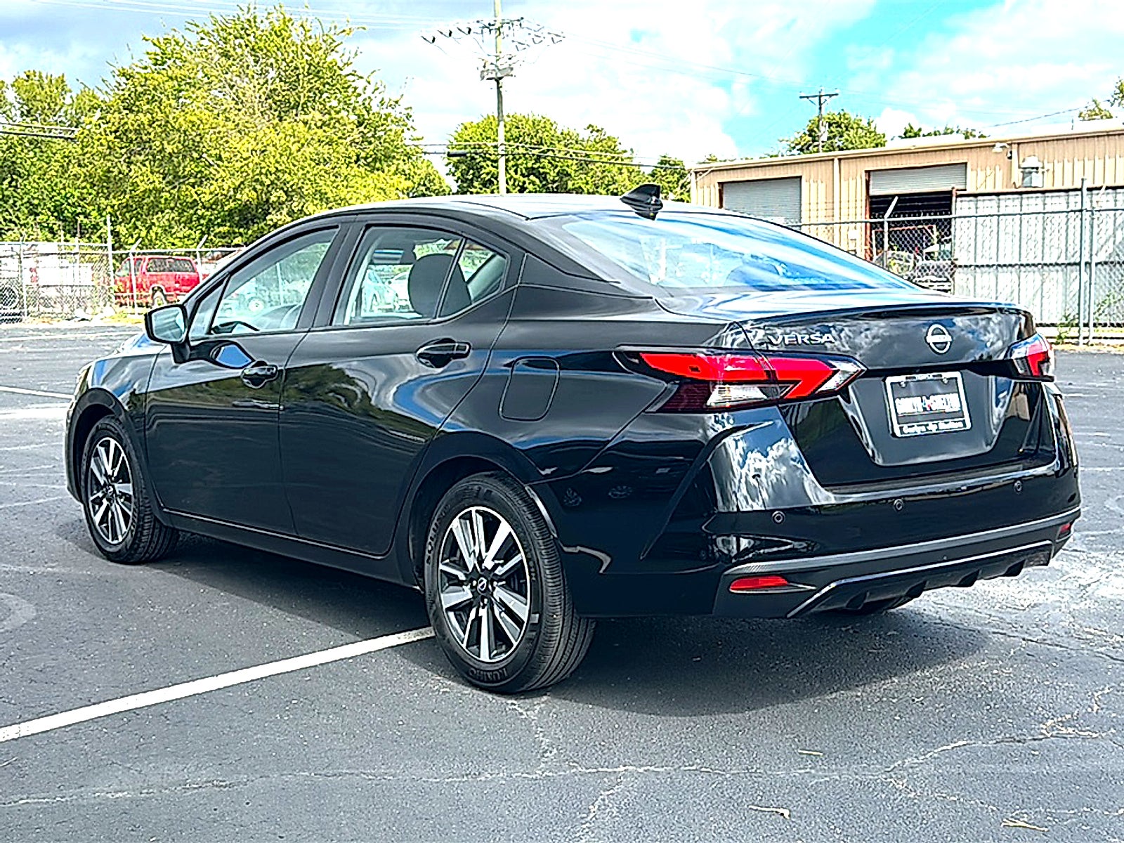 2025 Nissan Versa 1.6 SV