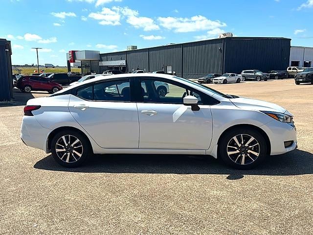 2025 Nissan Versa SV CVT