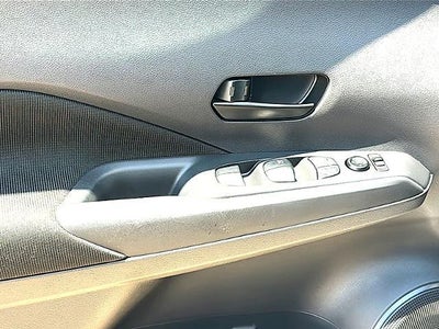 2025 Nissan Kicks Play S FWD