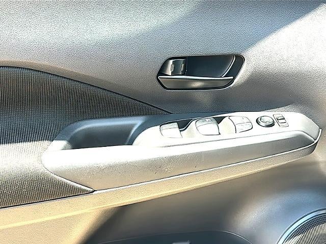 2025 Nissan Kicks Play S FWD