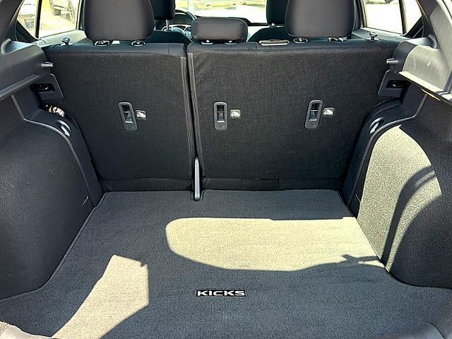 2025 Nissan Kicks Play S FWD