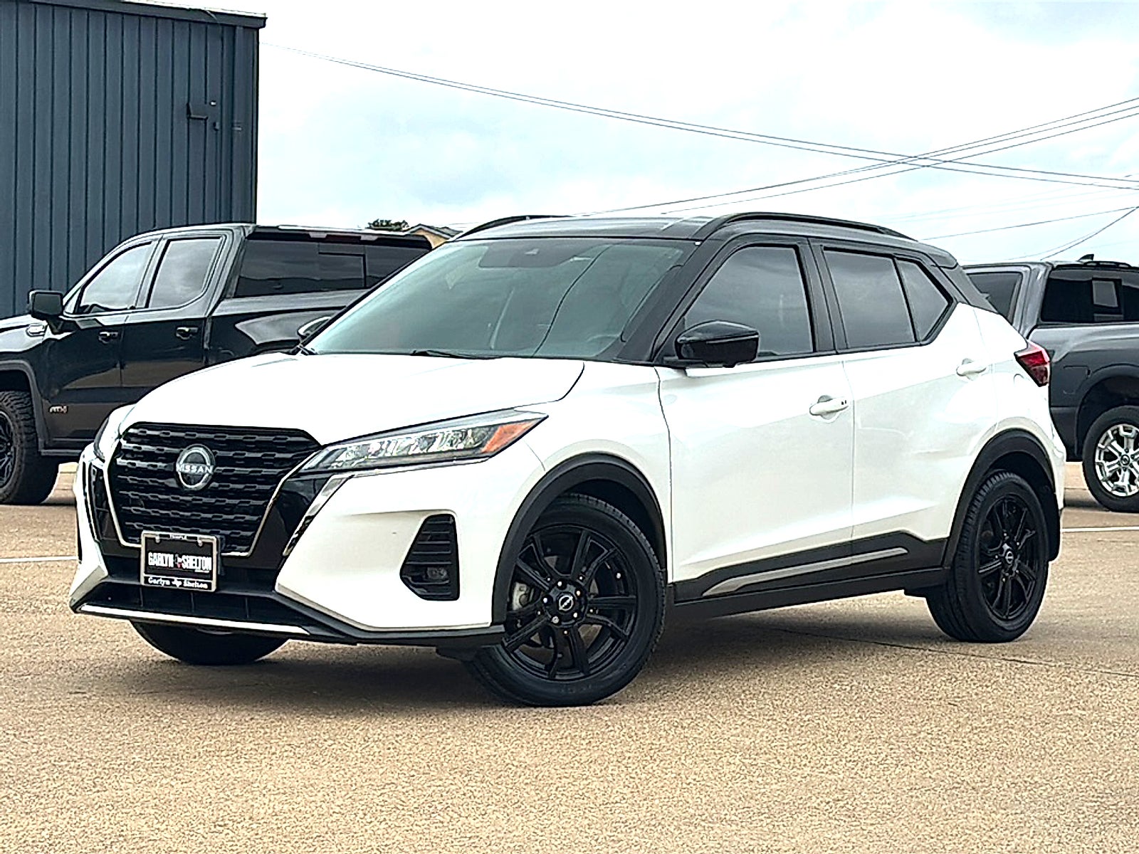 2023 Nissan Kicks SR Xtronic CVT