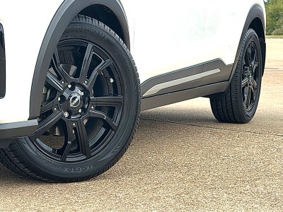 2023 Nissan Kicks SR Xtronic CVT