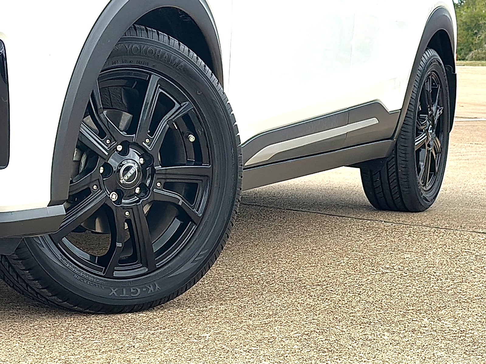 2023 Nissan Kicks SR Xtronic CVT