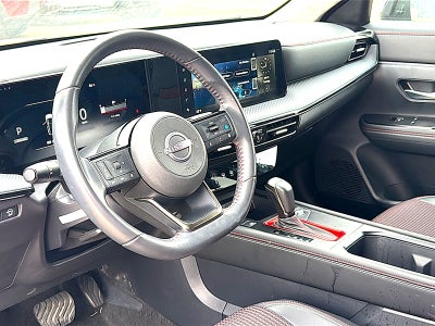 2025 Nissan Kicks SR FWD
