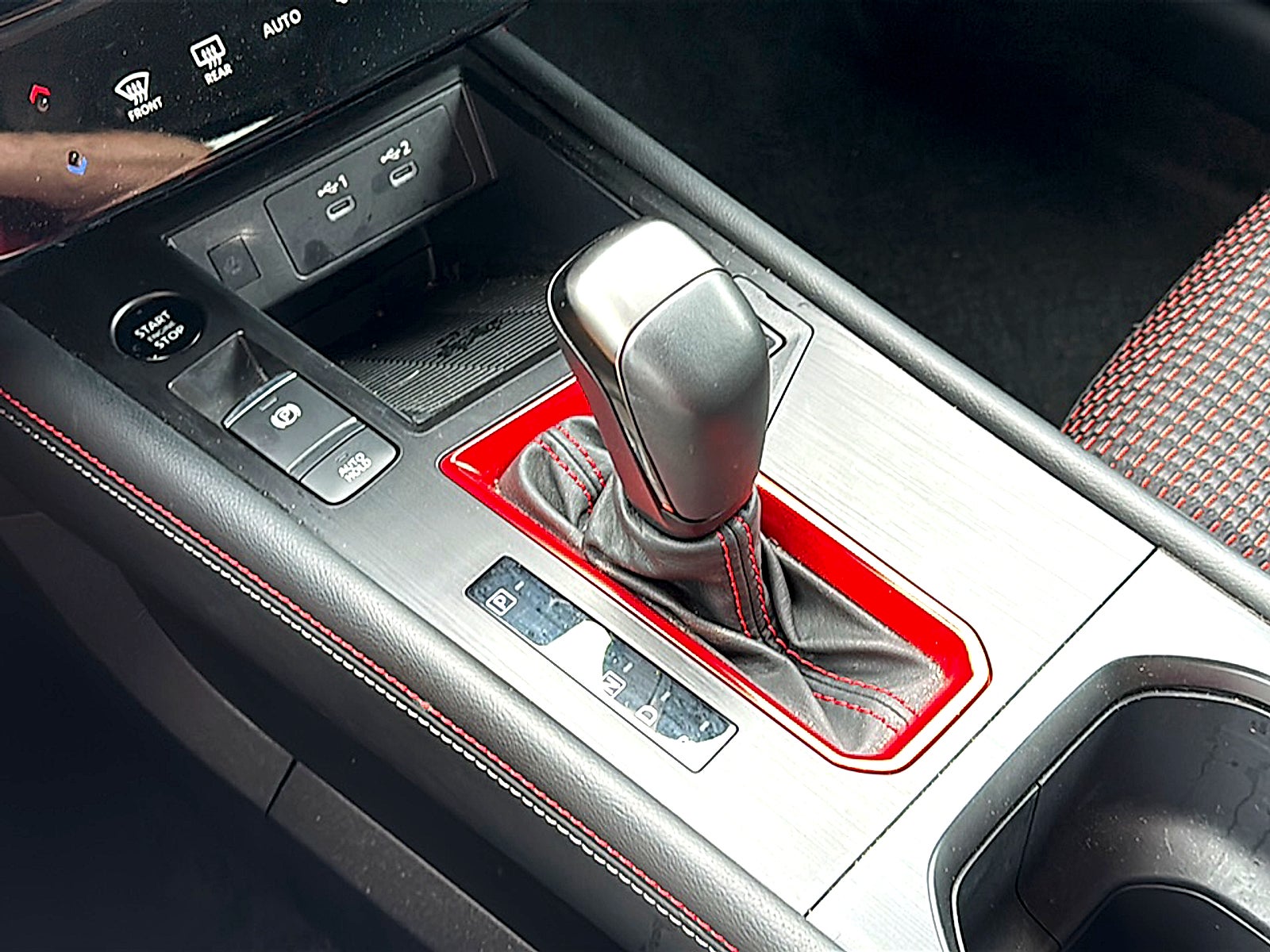 2025 Nissan Kicks SR FWD