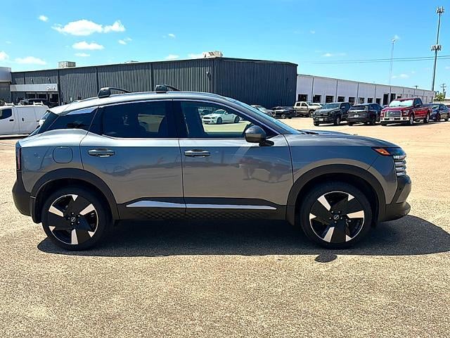 2025 Nissan Kicks SR FWD