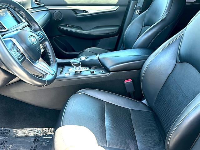 2022 INFINITI QX50 LUXE FWD