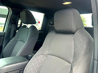 2025 Toyota Tacoma 2WD 2WD SR Double Cab 5' Bed AT (GS)