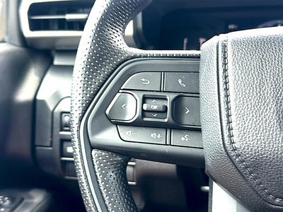 2025 Toyota Tacoma 2WD 2WD SR Double Cab 5' Bed AT (GS)