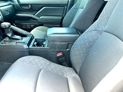 2025 Toyota Tacoma 2WD 2WD SR Double Cab 5' Bed AT (GS)