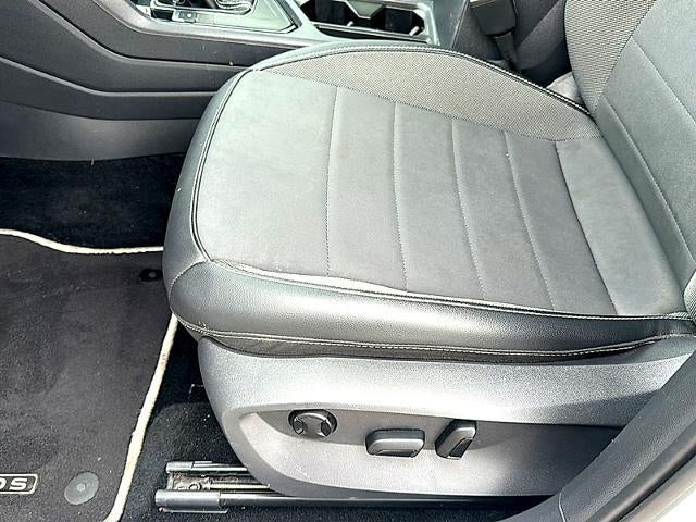 2023 Volkswagen Taos SE FWD