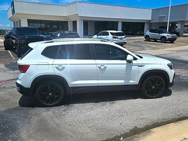 2023 Volkswagen Taos SE FWD