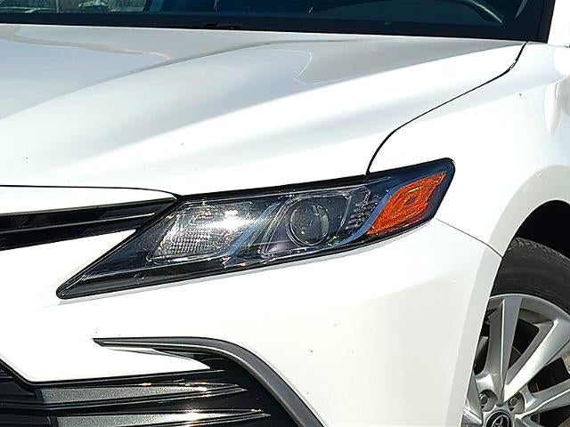 2024 Toyota Camry LE Auto (SE)