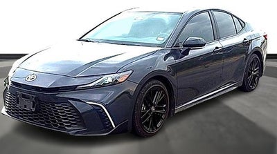 2025 Toyota Camry LE (SE)