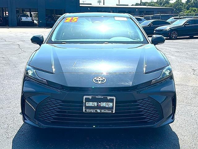 2025 Toyota Camry LE (SE)