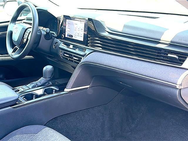 2025 Toyota Camry LE (SE)