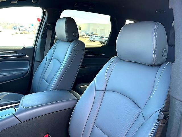 2024 Buick Enclave Essence FWD