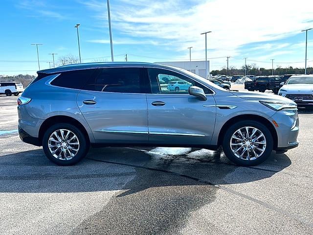 2024 Buick Enclave Essence FWD
