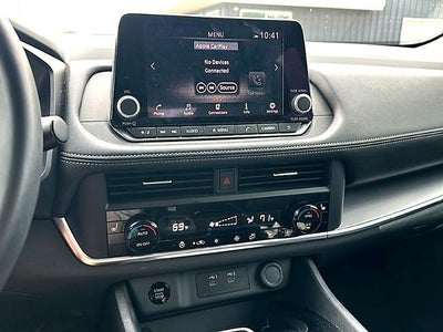 2024 Nissan Rogue FWD SV