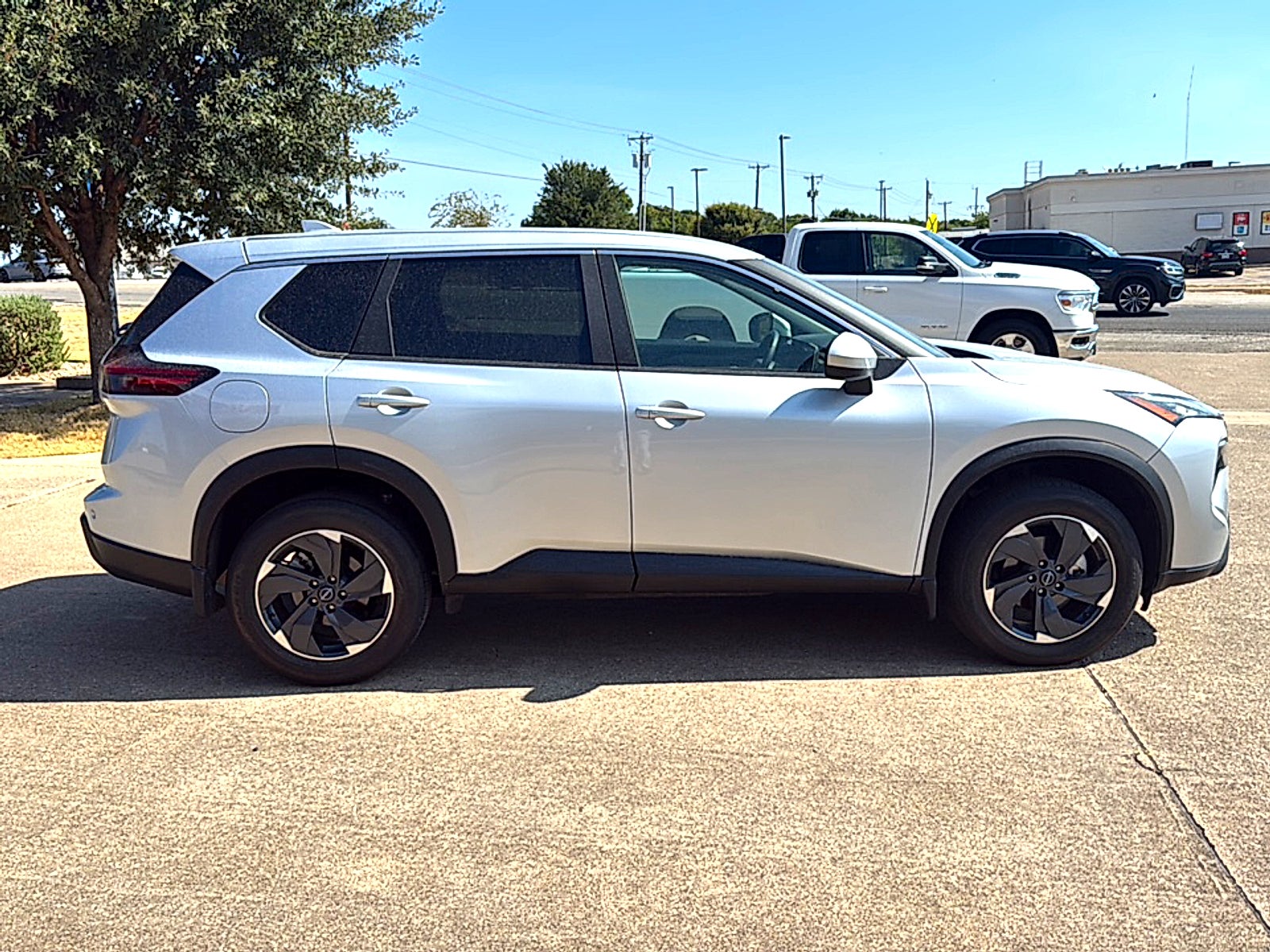 2025 Nissan Rogue SV FWD