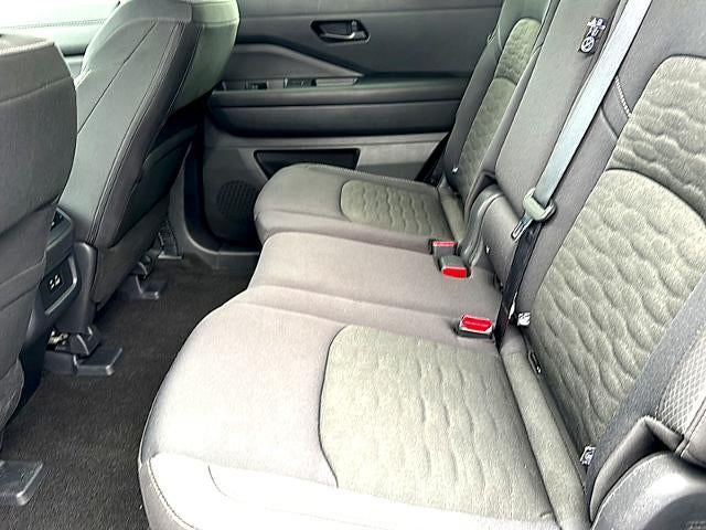 2025 Nissan Pathfinder SV 2WD