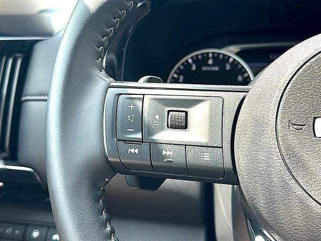 2025 Nissan Pathfinder SV 2WD