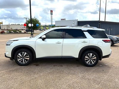 2024 Nissan Pathfinder SL 2WD