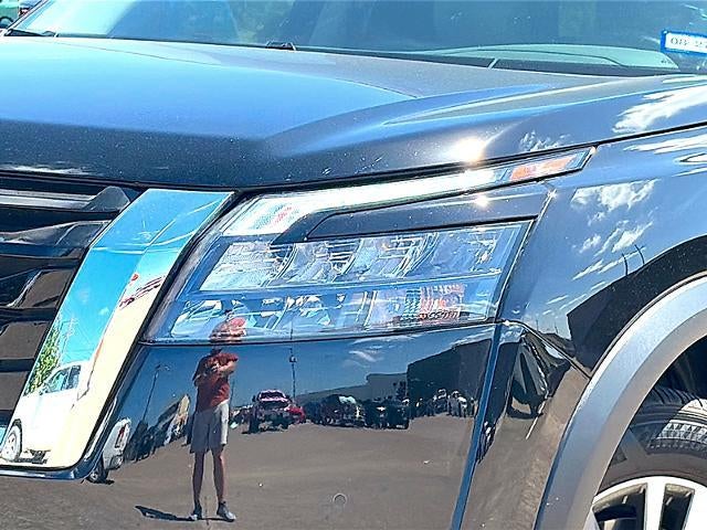 2025 Nissan Pathfinder SL 2WD
