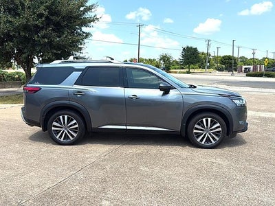 2022 Nissan Pathfinder Platinum 4WD