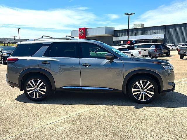 2022 Nissan Pathfinder Platinum 4WD