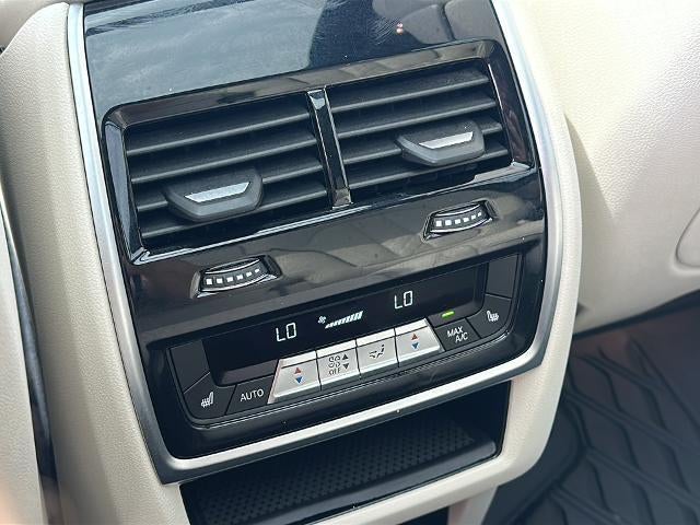 2024 BMW X7 M60i Sports Activity Vehicle