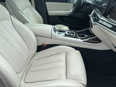 2024 BMW X7 M60i Sports Activity Vehicle