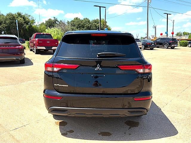 2024 Mitsubishi Outlander ES FWD