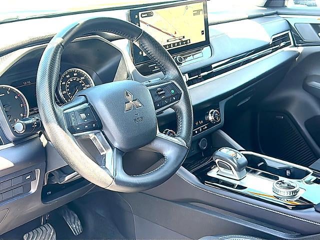 2025 Mitsubishi Outlander SE FWD