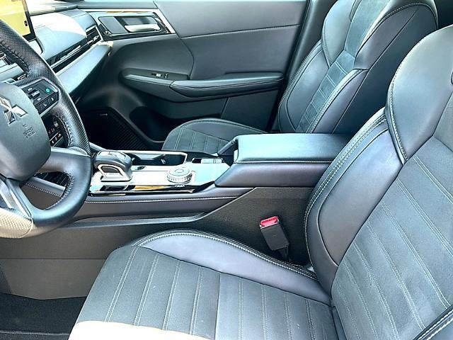 2025 Mitsubishi Outlander SE FWD