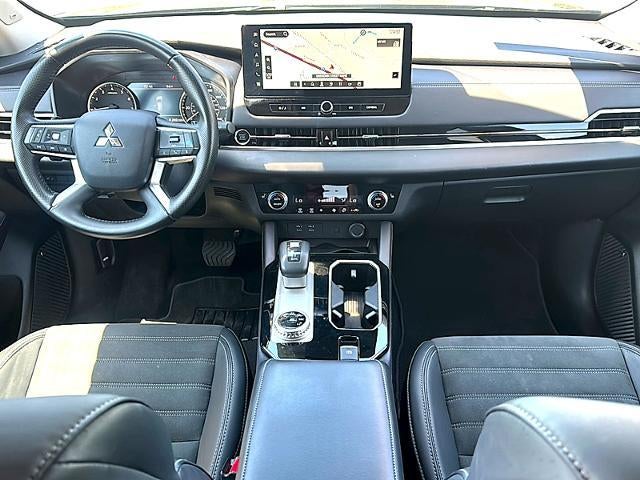 2025 Mitsubishi Outlander SE FWD